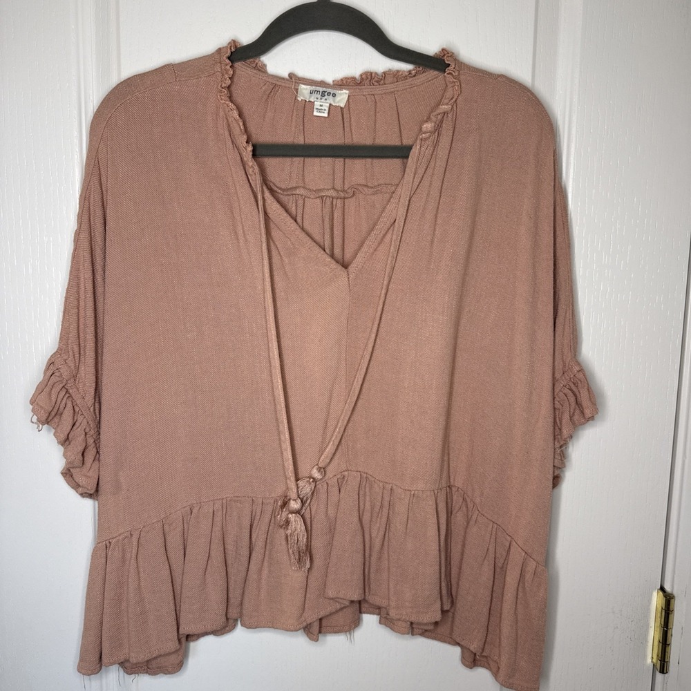 Umgee USA Blush Rose Peplum Ruffle Top Medium Tassel Tie Boho Fringe Sleeve